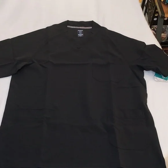 Essential Threads Welby mens Scrubs set - Picture 11 of 16